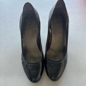 Me Too Shiny Black Pumps